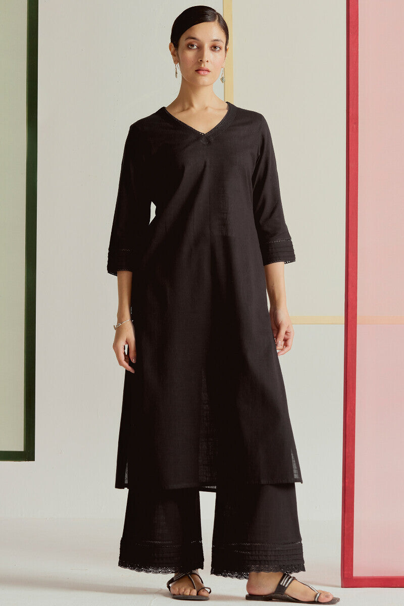 Noir Essence Minimal Kurta Set